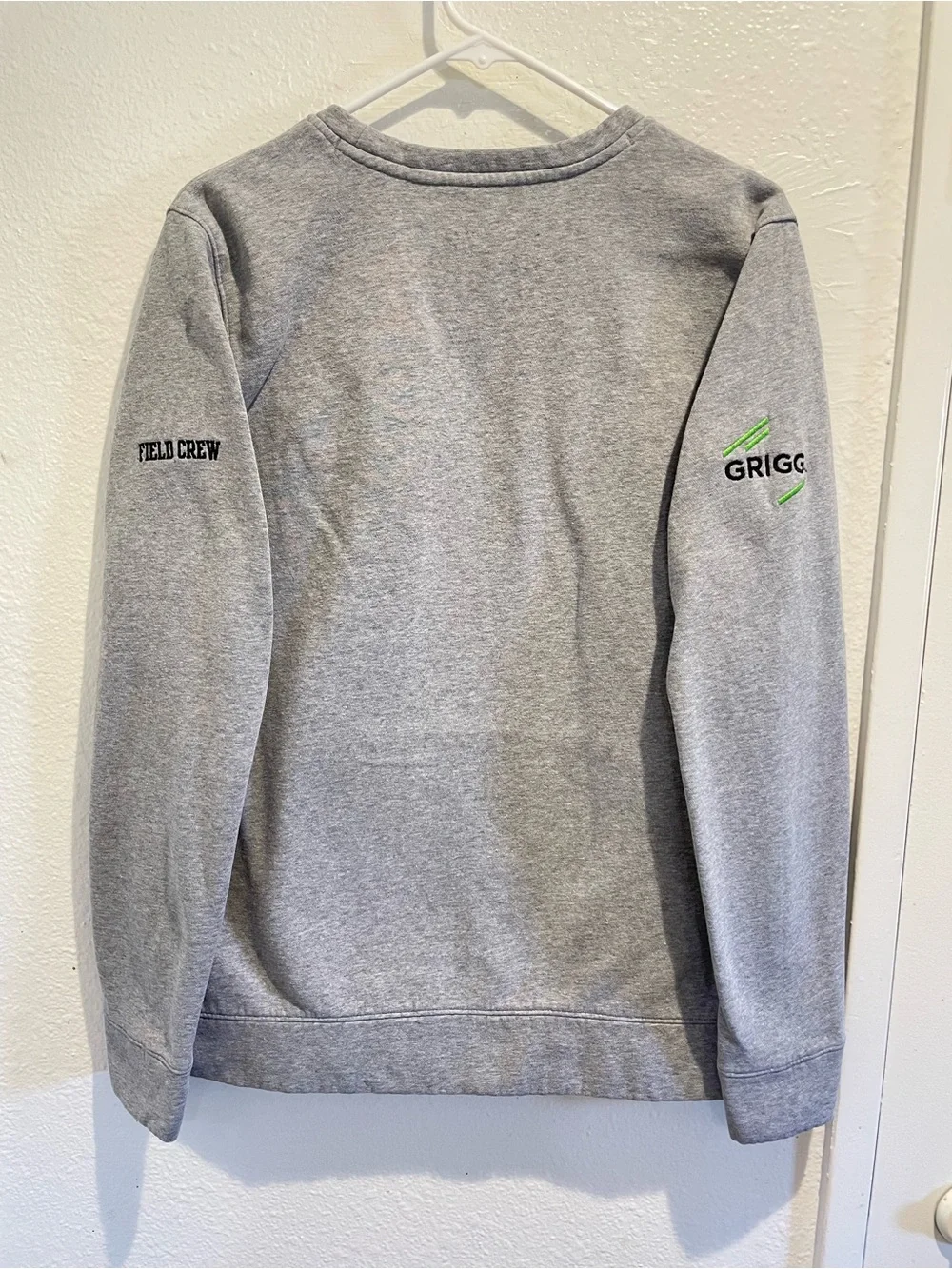 🔥 STAFF ONLY Under Armour Rose Bowl Stadium FIELD CREW Crewneck Sweatshirt M 🌹
